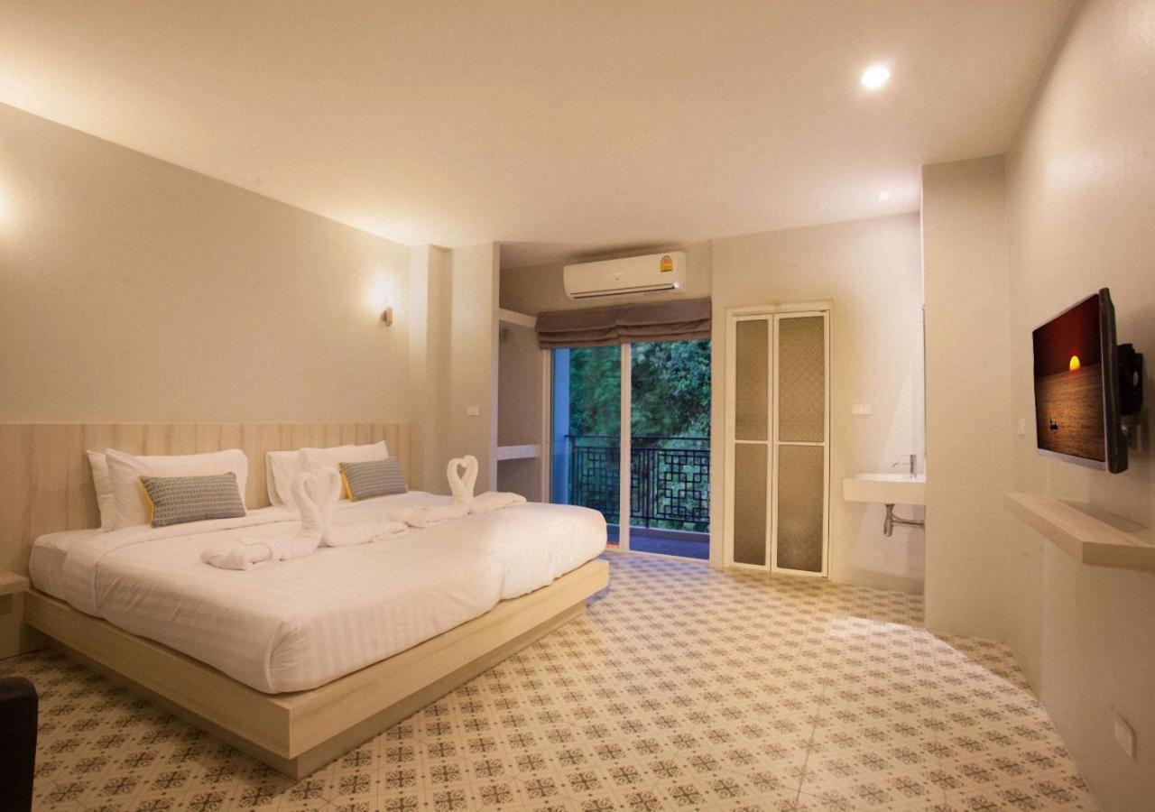 Nature Pine Phuket เนเชอร์ไพน์ภูเก็ต Rawai Exteriör bild